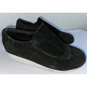 * NEWPORT NEWS East Style Black Comfort Shoes Ladies Size 8